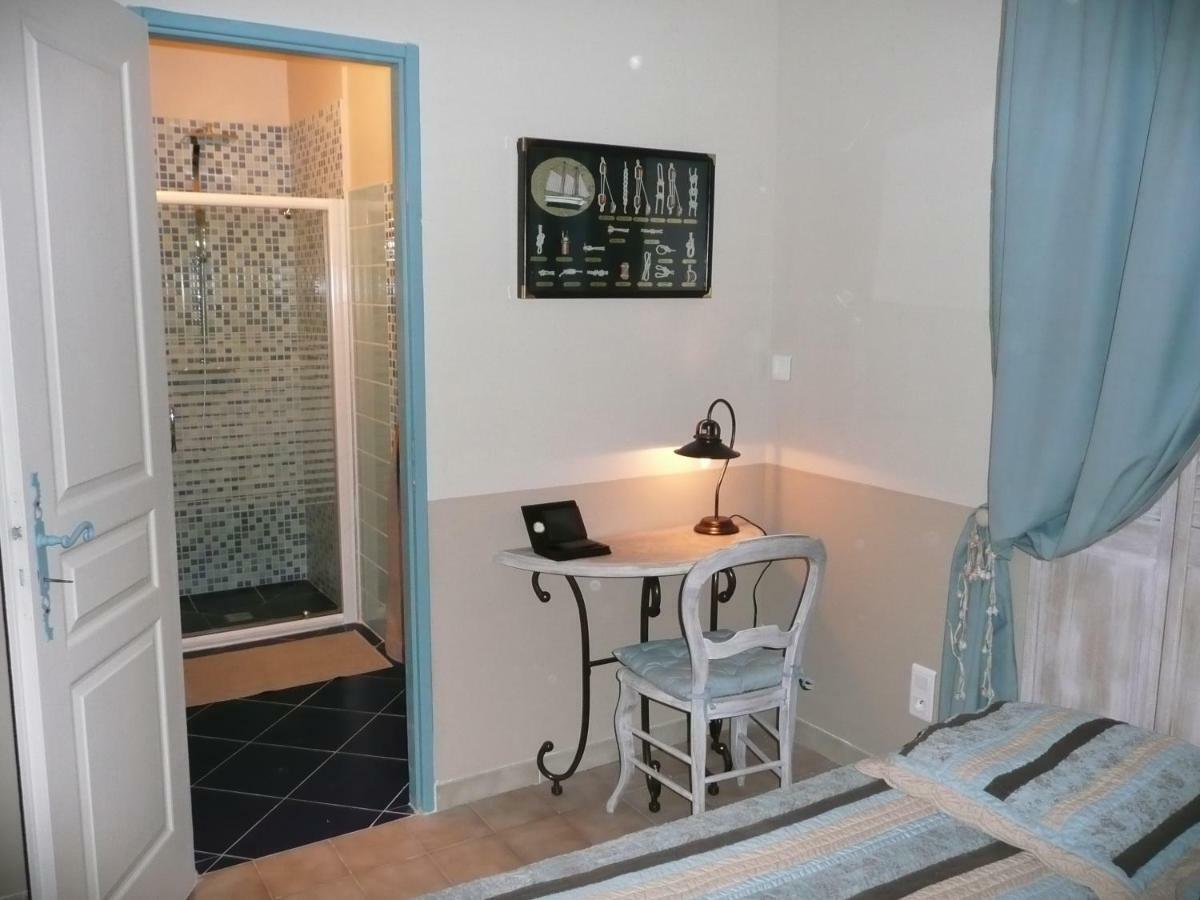 ランブク Mas Les Vieux Chenes Bed & Breakfast エクステリア 写真